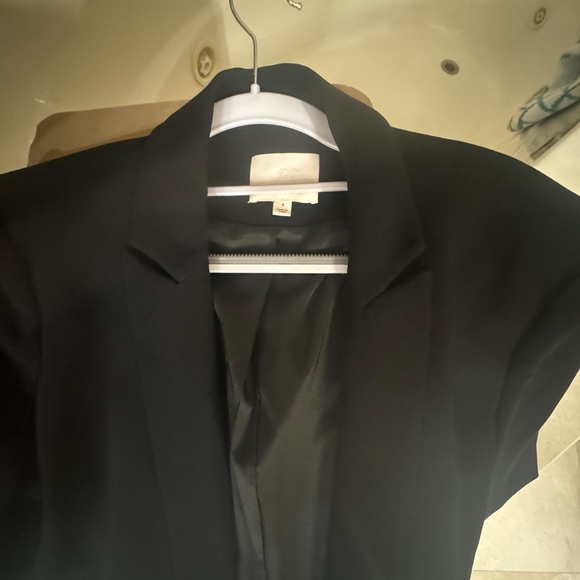 Cinq a’ sept black blazer - Picture 11 of 13